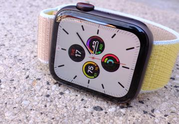 Странные проблемы с автономностью. Пользователи Apple Watch Series 5 массово жалуются на новинку