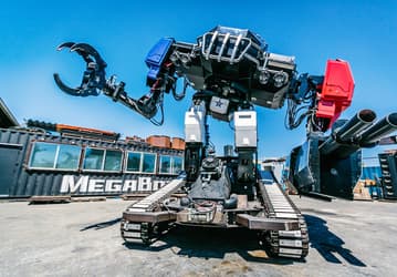 Россиянин за 170 000 долларов приобрёл гигантского боевого робота MegaBots