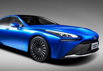 Из гадкого утенка в красивый фастбэк. Представлен водородомобиль Toyota Mirai второго поколения