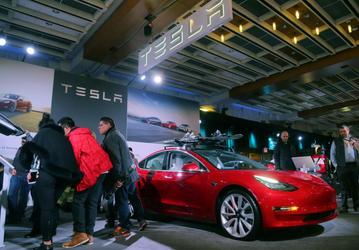 «Почти» не считается. За 3000 электромобилей Tesla заплатила 6% капитализации