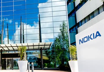 Nokia «пересмотрит базу затрат»