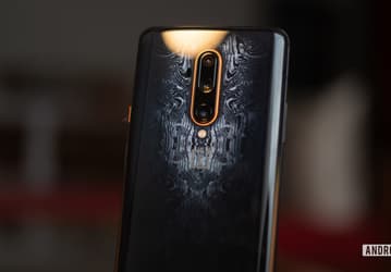 Живьём OnePlus 7T Pro McLaren Edition выглядит лучше, чем на картинках