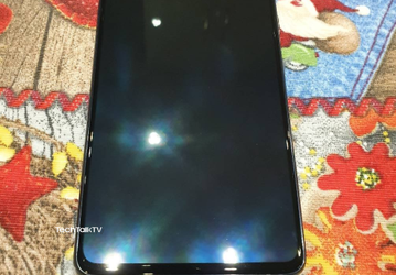 Samsung Galaxy Note10 Lite позирует вживую на новых фото
