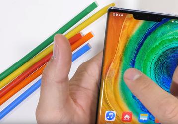 Несмотря на экран-водопад, смартфон Huawei Mate 30 Pro оказался очень прочным