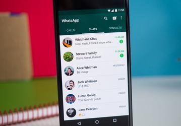 Дождались. В популярном мессенджере WhatsApp появилась тёмная тема