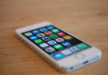 Apple обновила очень старые iPhone. Не забыт даже шестилетний iPhone 5s