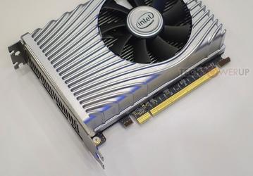 Для демонстрации видеокарты DG1 компания Intel выбрала очень нетребовательную игру