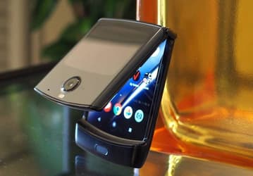 Легендарная Motorola Razr вернется только во втором квартале 2020