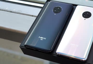 Первый в мире смартфон с экраном-водопадом получит Snapdragon 865 и 55-ваттную зарядку