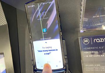 Страшные фото и видео для покупателей Motorola Razr 2019