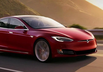 Это что-то нереальное. Акции Tesla стремительно дорожают, компания уже сравнялась с McDonald's