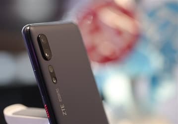 Snapdragon 865, 12 ГБ ОЗУ, 5G, очень тонкий корпус и экран до 75 дюймов. Что это такое?