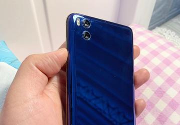 Первый водонепроницаемый флагман Xiaomi