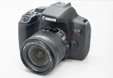 Фотогалерея дня: камера Canon EOS 850D