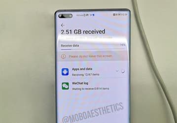 Huawei P40 Pro на живом фото во включенном состоянии
