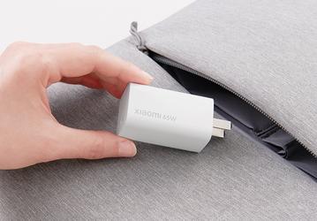Xiaomi предложила владельцам Xiaomi Mi 10 докупить крошечное и более эффективное зарядное устройство 