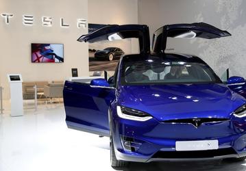 Tesla отзывает электромобили Model X в Китае