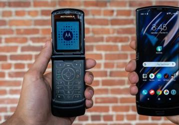 Это фиаско. Ещё одна раскладушка Motorola Razr умерла прямо на витрине магазина