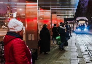В Москве появятся тысячи остановок с бесплатным Wi-Fi и USB для зарядки