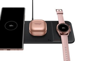 Samsung сделала то, что Apple не смогла. Старт продаж беспроводной зарядной станции на несколько устройств в России