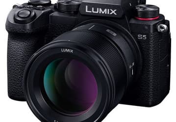 Появились новые изображения объектива Panasonic Lumix S 85mm F1.8, названа его цена