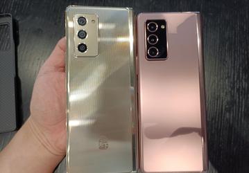 Samsung готовит что-то странное. Samsung W21 должен быть копией Galaxy Z Fold2, но он почему-то ощутимо крупнее