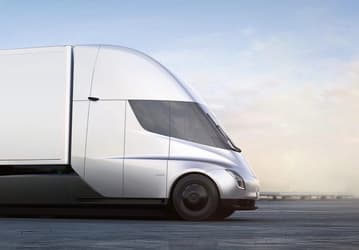 Tesla получила заказ на электрические грузовики Semi, сумма которого может достичь 100 млн долларов
