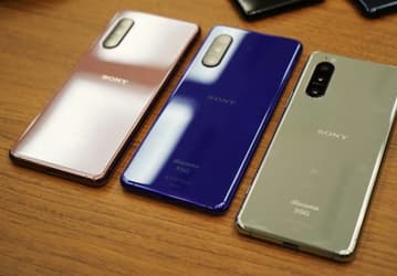 Компактный смартфон Sony Xperia 5 II наконец вышел в классическом цвете