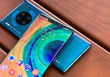 Huawei начала избавляться от признаков присутствия Android на смартфонах на руках у пользователей