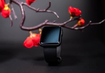 Часы Redmi Watch закончились ещё до начала продаж