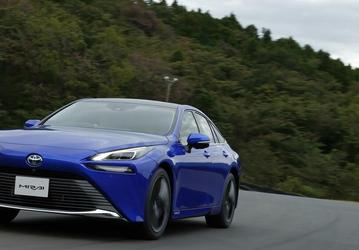 Водород или чистое электричество? Подешевевшая Toyota Mirai II попытается побороться с Tesla Model S в Европе