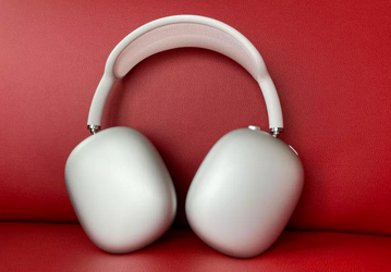 Дорогие наушники AirPods Max раньше срока отправились к первым покупателям