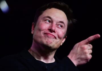 Илон Маск уверен, что Tesla все еще может успеть в этом году отгрузить 500 000 электромобилей 