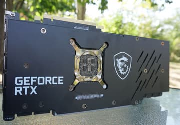 Видеокарты GeForce RTX 3090 настолько желанны, что их украли прямо с завода. У MSI украли 40 коробок с такими адаптерами 