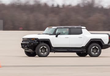 Электрический пикап GMC Hummer EV заинтересовал в 70 раз меньше заказчиков, чем Tesla Cybertruck