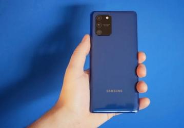Samsung умеет удивлять. Компания неожиданно обновила до One UI 3.0 и Android 11 смартфон Galaxy S10 Lite