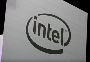 Intel призвали изучить возможность разделения разработки и производства микросхем