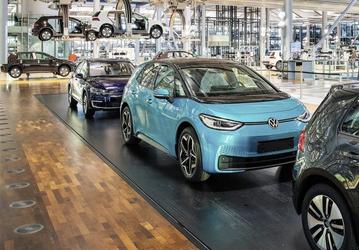VW прекращает производство электромобиля e-Golf