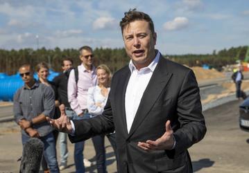 Илон Маск пытался продать Tesla компании Apple