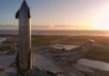 Высотный испытательный полет космического корабля SpaceX Starship SN8 закончился взрывом. Но Илон Маск все равно доволен