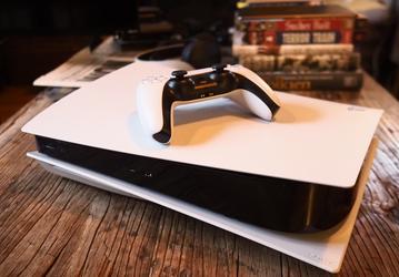 Прямо под ёлочку: Неуловимая Sony PlayStation 5 появится в открытой продаже в России в ближайшие пару дней