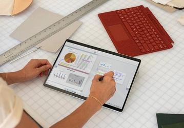 Владельцы новых MacBook будут в восторге.  Windows 10 Arm получила долгожданную поддержку 64-разрядного ПО