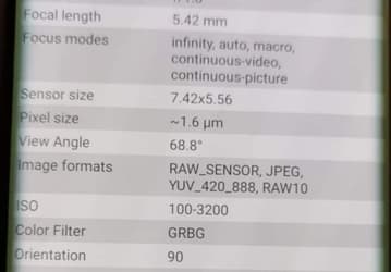 Motorola Edge засветился вживую