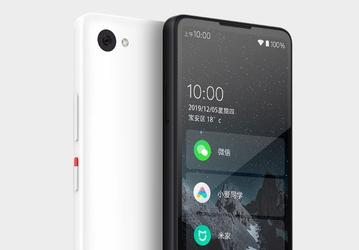 Xiaomi AI Assistant Pro 64G — всё тот же очень необычный компактный смартфон, но с новой платформой и большим объёмом памяти