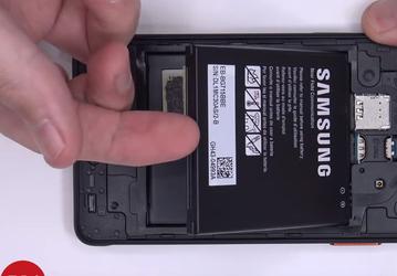 Единственный актуальный смартфон Samsung со съёмным аккумулятором? Разборка Galaxy Xcover Pro навевает ностальгию