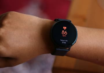 Без тонометра и манжет. Умные часы Samsung Galaxy Watch Active 2 смогут отслеживать кровяное давление, официально