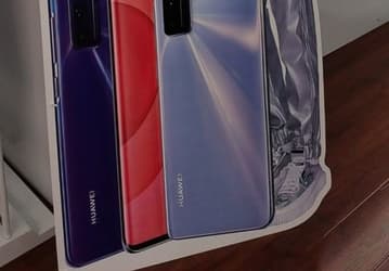 Huawei показала смартфон Huawei Nova 7 Pro с изогнутым экраном и огромной камерой