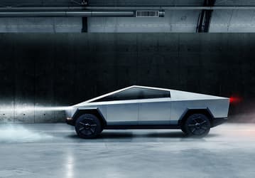 Tesla Cybertruck стал меньше. Илон Маск рассказал об основных изменениях в машине на данный момент