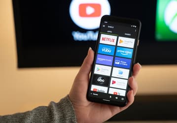 Устройства с Android TV стали отправлять на смартфоны странные оповещения. Но Google уже всё исправила