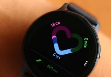 Умные часы Samsung Galaxy Watch Active 2 наконец-то научились снимать ЭКГ